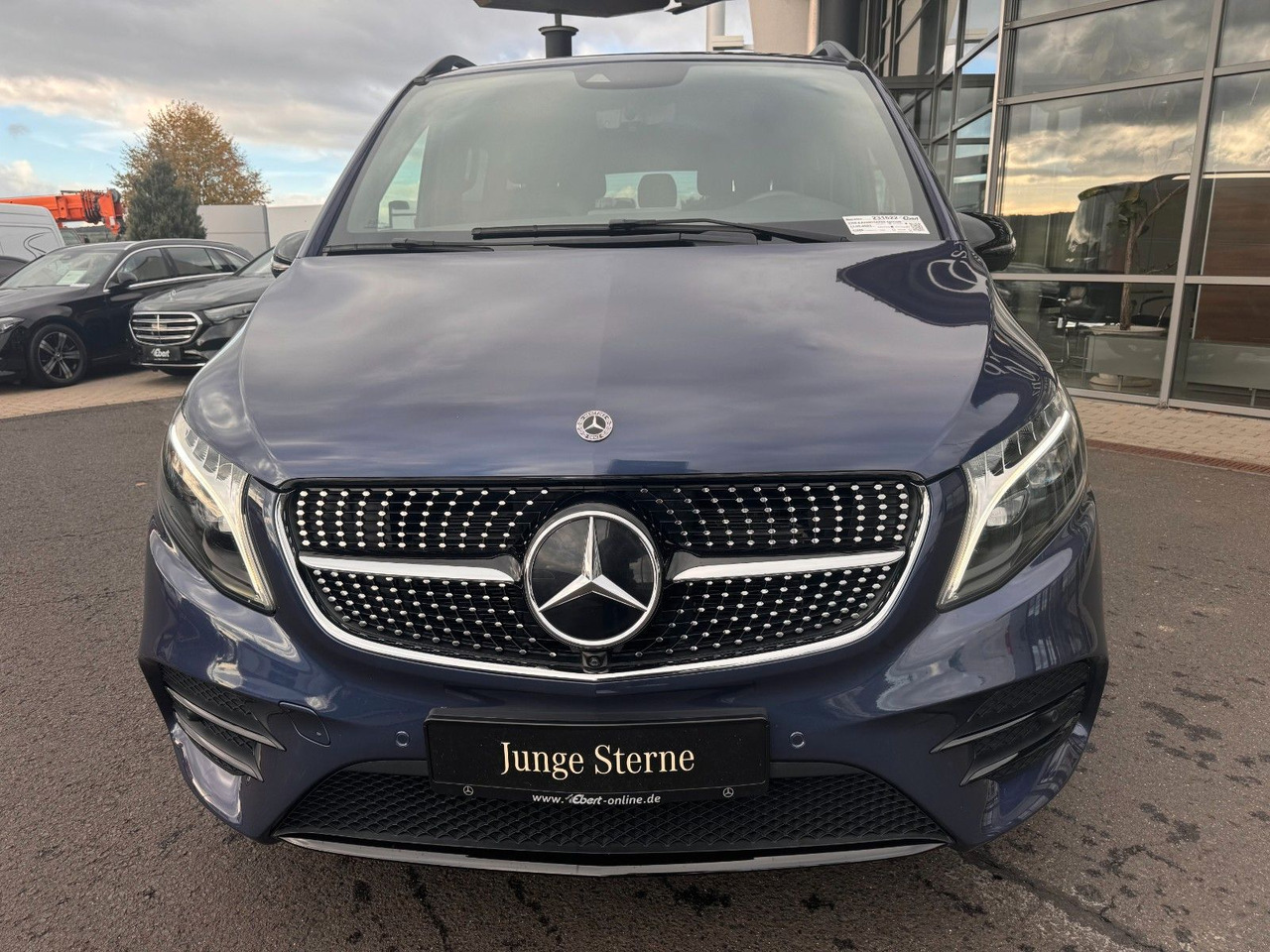 Mercedes-Benz V 300 d AVA ED AMG AHK2,5to DISTRONIC - Transport persoane: Foto 2 Mercedes-Benz V 300 d AVA ED AMG AHK2,5to DISTRONIC - Transport persoane: Foto 2