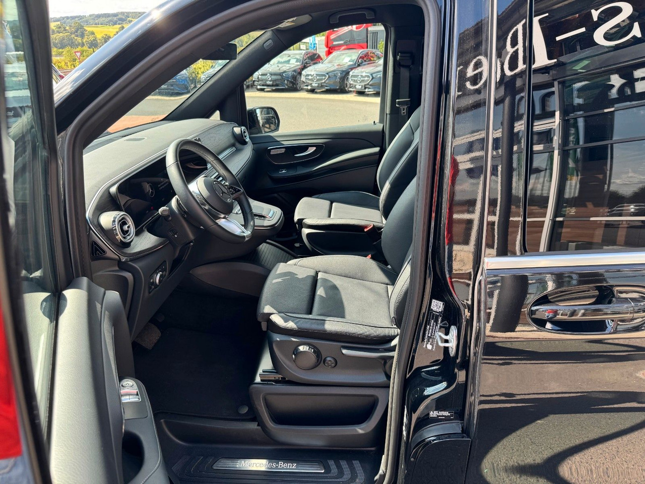 Transport persoane Mercedes-Benz V 300 d AVANTGARDE Extralang 360Kamera Standheiz: Foto 16