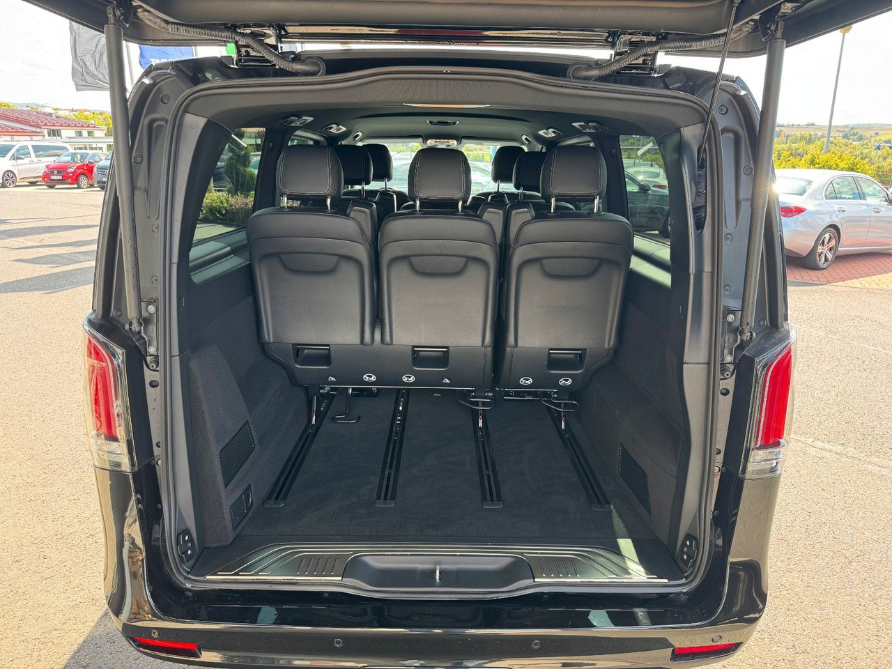 Transport persoane Mercedes-Benz V 300 d AVANTGARDE Extralang 360Kamera Standheiz: Foto 19