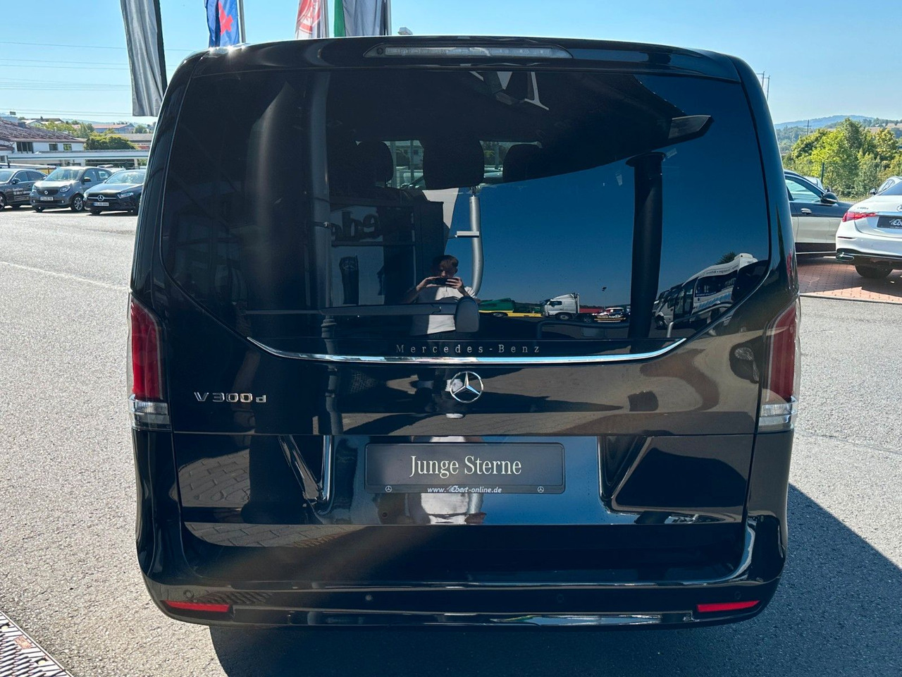 Mercedes-Benz V 300 d AVANTGARDE Extralang 360Kamera Standheiz - Mașină break: Foto 5 Mercedes-Benz V 300 d AVANTGARDE Extralang 360Kamera Standheiz - Mașină break: Foto 5