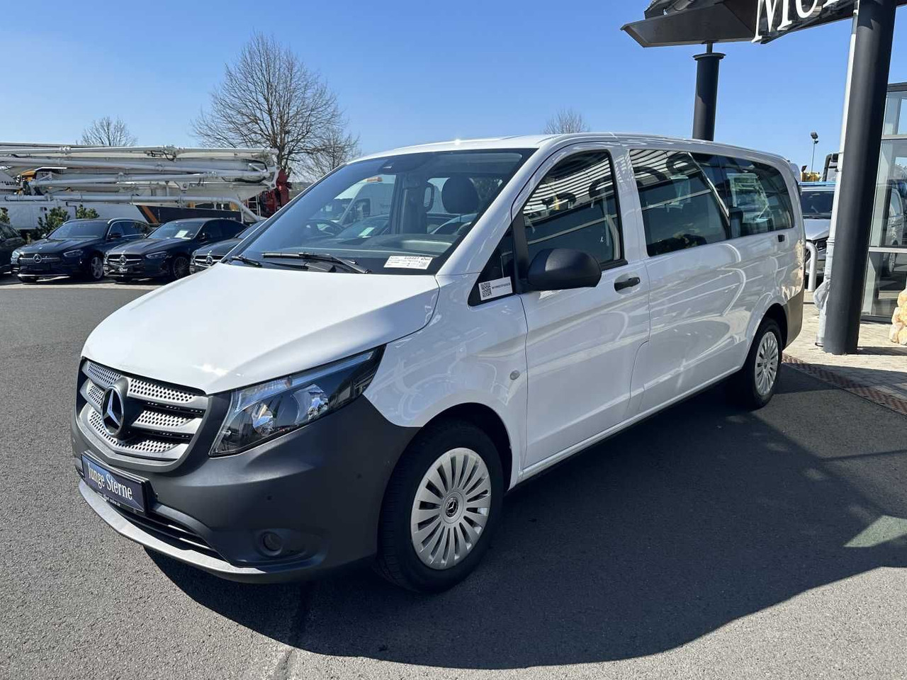 Mercedes-Benz Vito 114 CDI Tourer 8Sitze Klima Audio40 Kamera - Transport persoane: Foto 3 Mercedes-Benz Vito 114 CDI Tourer 8Sitze Klima Audio40 Kamera - Transport persoane: Foto 3