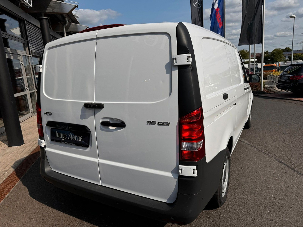 Mercedes-Benz Vito 116 CDI 3200 Klima Kamera Audio40 - Dubă: Foto 4 Mercedes-Benz Vito 116 CDI 3200 Klima Kamera Audio40 - Dubă: Foto 4