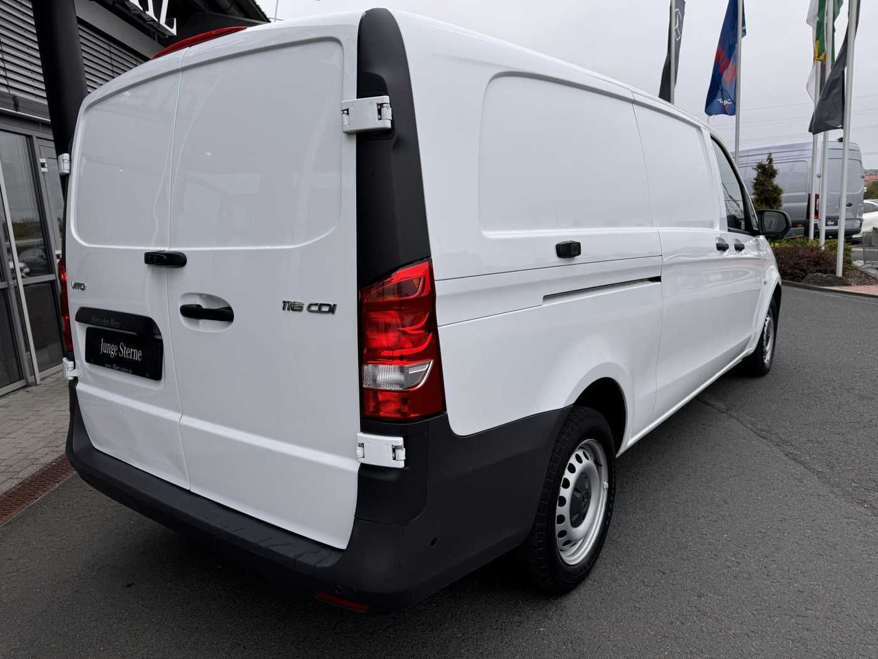 Mercedes-Benz Vito 116 CDI Extralang Klima Kamera Audio40 SHZ - Autoutilitară compactă: Foto 4 Mercedes-Benz Vito 116 CDI Extralang Klima Kamera Audio40 SHZ - Autoutilitară compactă: Foto 4