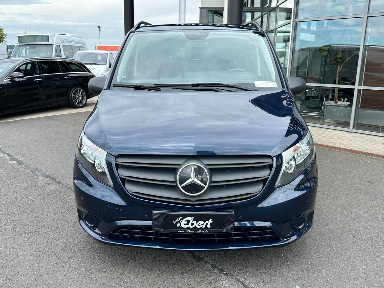 Mercedes-Benz Vito 116 CDI Tourer Pro Liege-Paket Panoramadach - Mașină break: Foto 2 Mercedes-Benz Vito 116 CDI Tourer Pro Liege-Paket Panoramadach - Mașină break: Foto 2