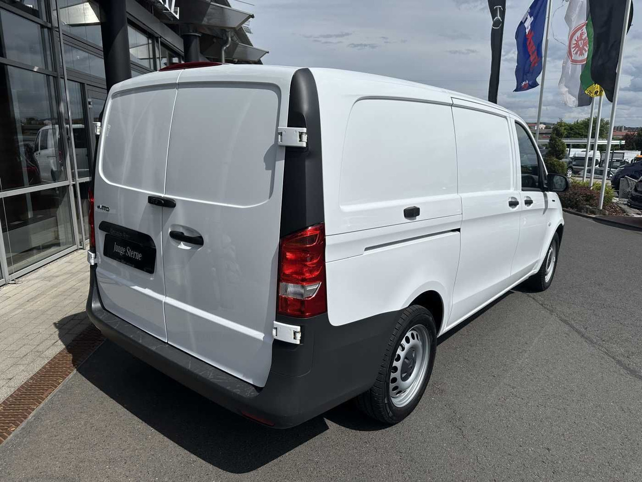 Mercedes-Benz eVito 112 Klima Kamera Navi SHZ Tempomat - Autoutilitară compactă, Autoutilitară electrică: Foto 4 Mercedes-Benz eVito 112 Klima Kamera Navi SHZ Tempomat - Autoutilitară compactă, Autoutilitară electrică: Foto 4