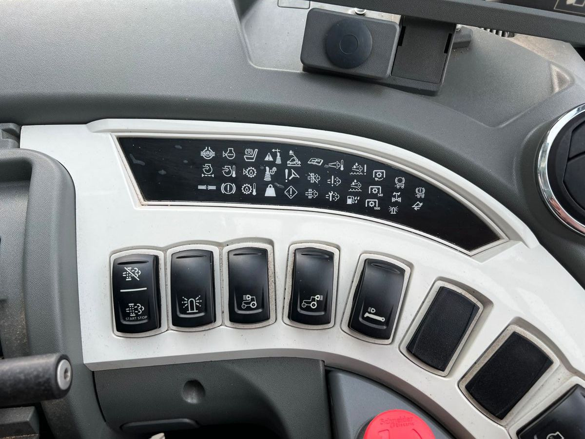 Leasing de Merlo P35.11 / nur 148h! / Pratzenabstützung Merlo P35.11 / nur 148h! / Pratzenabstützung: Foto 23 Leasing de Merlo P35.11 / nur 148h! / Pratzenabstützung Merlo P35.11 / nur 148h! / Pratzenabstützung: Foto 23