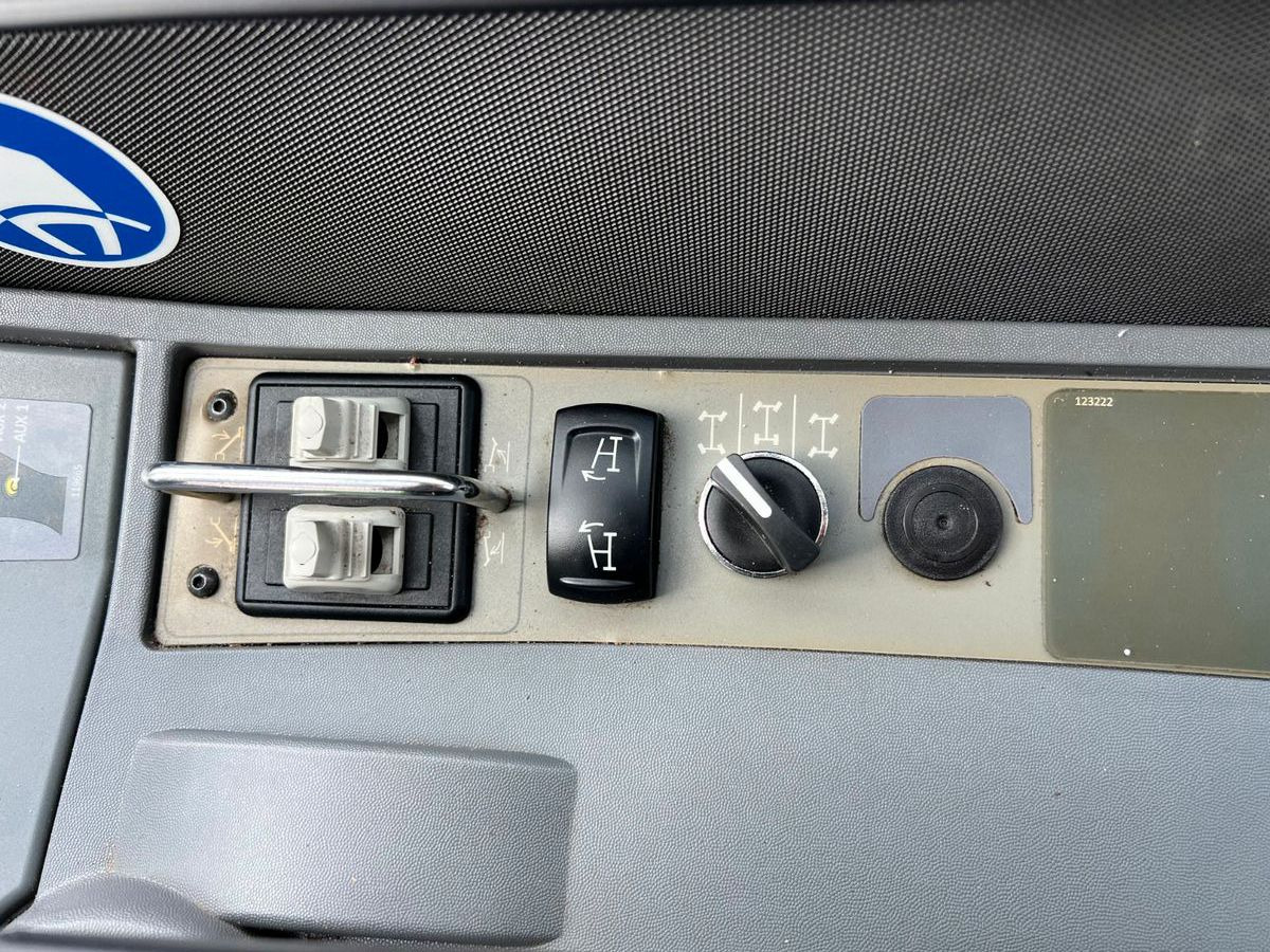 Leasing de Merlo P35.11 / nur 148h! / Pratzenabstützung Merlo P35.11 / nur 148h! / Pratzenabstützung: Foto 20 Leasing de Merlo P35.11 / nur 148h! / Pratzenabstützung Merlo P35.11 / nur 148h! / Pratzenabstützung: Foto 20