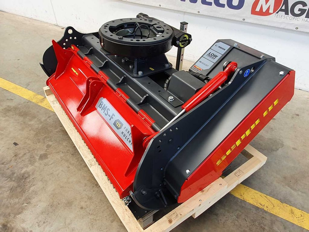 Seppi M. BMS-F 125 Forstmulcher 10-20t Drehmotor Seppi M. BMS-F 125 Forstmulcher 10-20t Drehmotor - Tocător forestier: Foto 3 Seppi M. BMS-F 125 Forstmulcher 10-20t Drehmotor Seppi M. BMS-F 125 Forstmulcher 10-20t Drehmotor - Tocător forestier: Foto 3