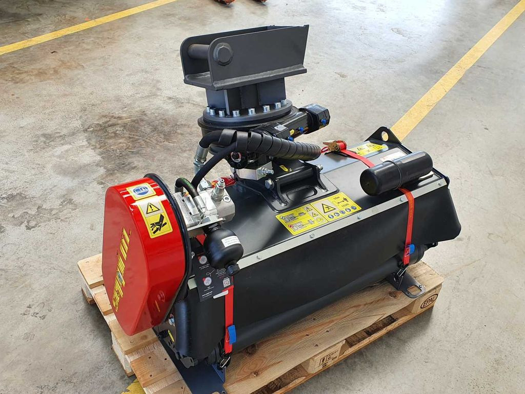 Seppi M. H3 105 /2-5to Mulcher Drehkranz lagernd Seppi M. H3 105 /2-5to Mulcher Drehkranz lagernd - Tocător forestier: Foto 4 Seppi M. H3 105 /2-5to Mulcher Drehkranz lagernd Seppi M. H3 105 /2-5to Mulcher Drehkranz lagernd - Tocător forestier: Foto 4