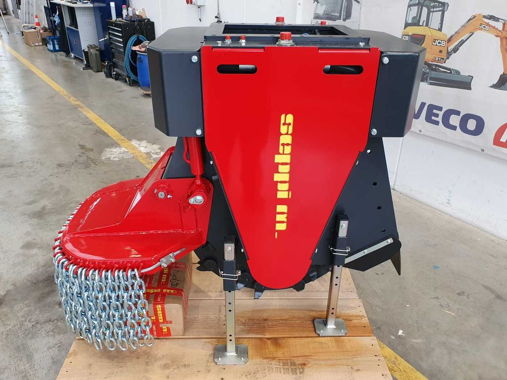 Seppi M. KASTOR hyd 090 / Wurzelstockfräse Seppi M. KASTOR hyd 090 / Wurzelstockfräse - Taietor de cioturi: Foto 3 Seppi M. KASTOR hyd 090 / Wurzelstockfräse Seppi M. KASTOR hyd 090 / Wurzelstockfräse - Taietor de cioturi: Foto 3