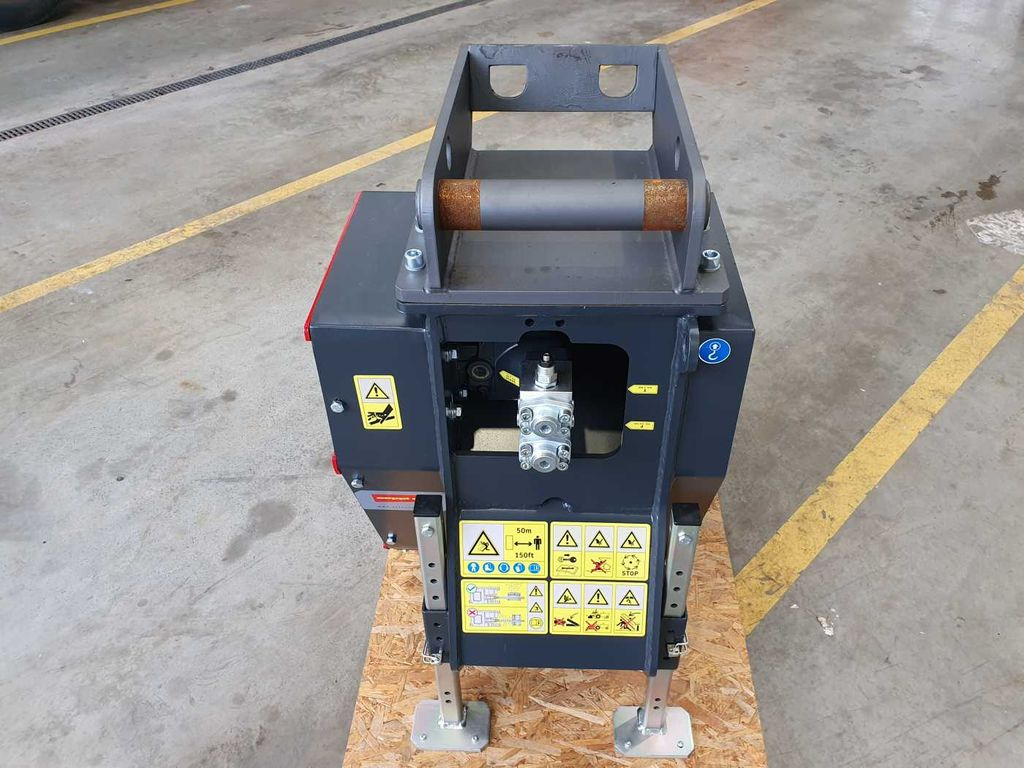 Seppi M. MIDI-KASTOR / Wurzelstockfräse Seppi M. MIDI-KASTOR / Wurzelstockfräse - Taietor de cioturi: Foto 5 Seppi M. MIDI-KASTOR / Wurzelstockfräse Seppi M. MIDI-KASTOR / Wurzelstockfräse - Taietor de cioturi: Foto 5