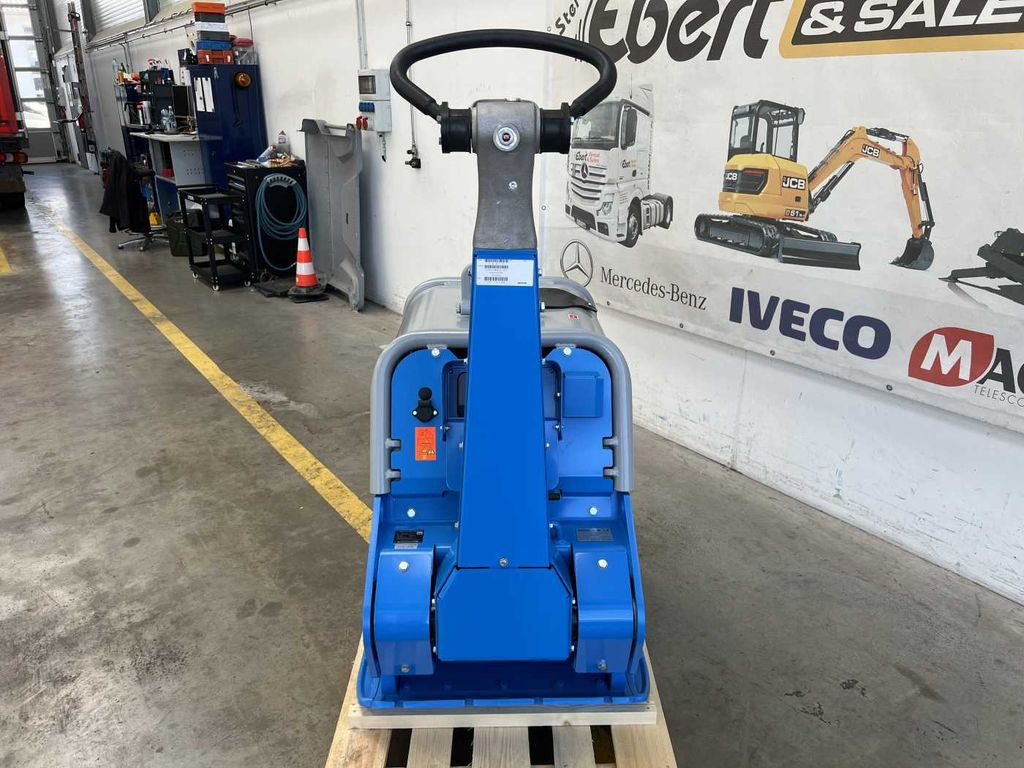 Weber CR 9 WSA Hatz-Diesel / 743 kg Rüttelplatte Weber CR 9 WSA Hatz-Diesel / 743 kg Rüttelplatte - Utilaje constructii: Foto 5 Weber CR 9 WSA Hatz-Diesel / 743 kg Rüttelplatte Weber CR 9 WSA Hatz-Diesel / 743 kg Rüttelplatte - Utilaje constructii: Foto 5