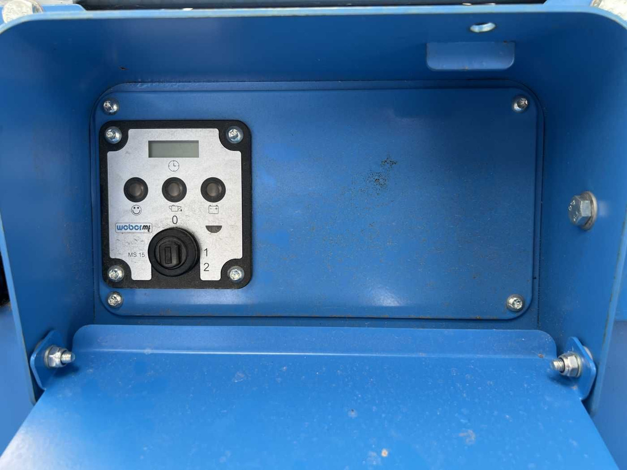 Leasing de Weber CR 9 Hatz-Diesel / 736kg / E-Start / DEMO Weber CR 9 Hatz-Diesel / 736kg / E-Start / DEMO: Foto 10 Leasing de Weber CR 9 Hatz-Diesel / 736kg / E-Start / DEMO Weber CR 9 Hatz-Diesel / 736kg / E-Start / DEMO: Foto 10