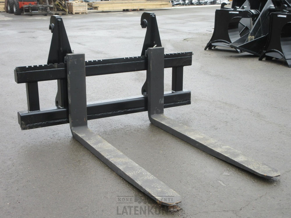Volvo Trukkipiikit 11000kg 2000mm/1800mm 4A Volvo L150-L180 - Furci pentru Utilaje constructii: Foto 1 Volvo Trukkipiikit 11000kg 2000mm/1800mm 4A Volvo L150-L180 - Furci pentru Utilaje constructii: Foto 1