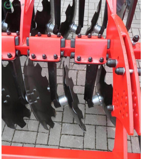 Awemak brona talerzowa składana hydraulicznie Ozyrys BTH4 - Grapă cu discuri: Foto 3 Awemak brona talerzowa składana hydraulicznie Ozyrys BTH4 - Grapă cu discuri: Foto 3