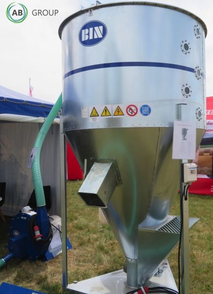 BIN MS-1000 bulk feed mixer - Remorcă distribuit furaje: Foto 1 BIN MS-1000 bulk feed mixer - Remorcă distribuit furaje: Foto 1