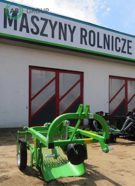 Bomet Ursa Z655/1 vibrating potato digger with rear discharge – available immediately - Combină de recoltat cartofi: Foto 1 Bomet Ursa Z655/1 vibrating potato digger with rear discharge – available immediately - Combină de recoltat cartofi: Foto 1