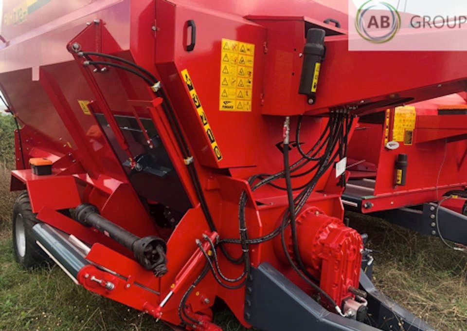 Fimaks Feeder Mixer FMHII 12m3 - Remorcă distribuit furaje: Foto 4 Fimaks Feeder Mixer FMHII 12m3 - Remorcă distribuit furaje: Foto 4