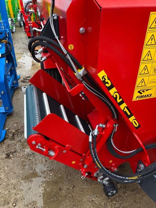 Fimaks Horizontales Futtermischwagen FIMAKS FMHI 4/Feed w - Remorcă distribuit furaje: Foto 4 Fimaks Horizontales Futtermischwagen FIMAKS FMHI 4/Feed w - Remorcă distribuit furaje: Foto 4