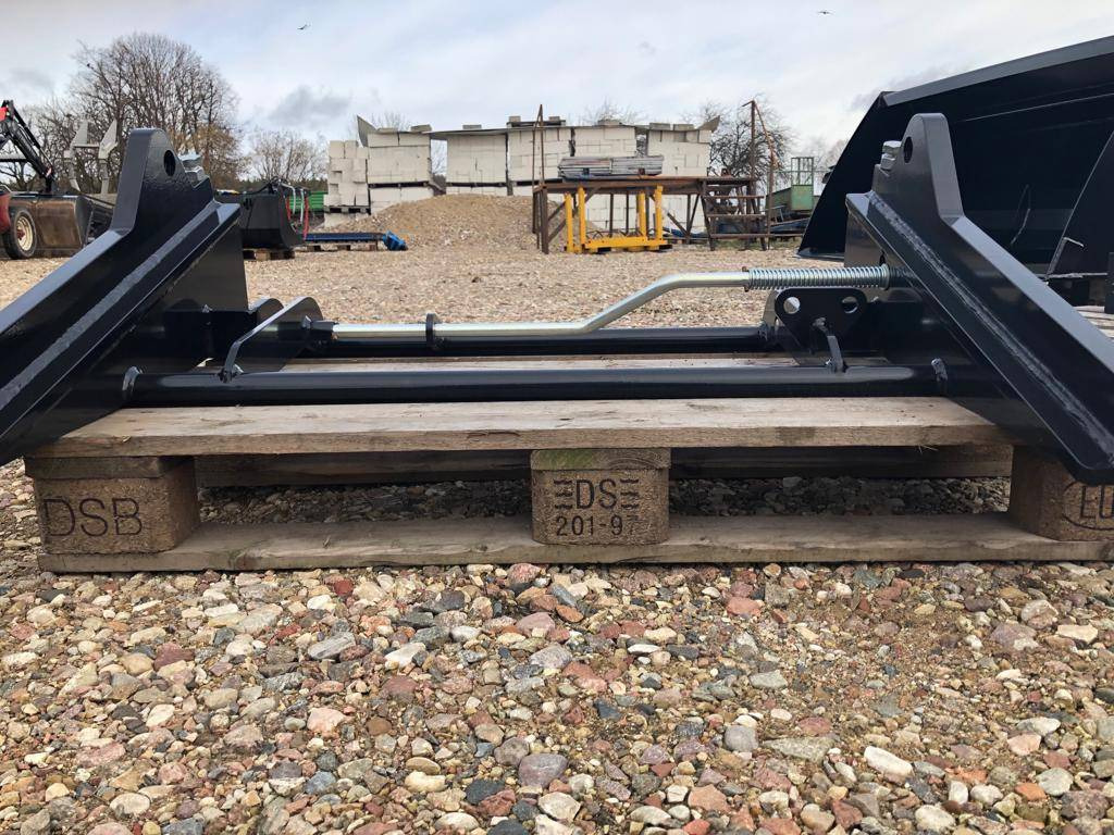 Hydrometal JCB Q-FIT / EURO adapter - Cuplare rapidă pentru Utilaje agricole: Foto 5 Hydrometal JCB Q-FIT / EURO adapter - Cuplare rapidă pentru Utilaje agricole: Foto 5