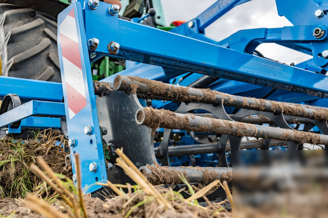 Inter-Tech cultivating and sowing unit 2.7m BAU01 - Cultivator: Foto 5 Inter-Tech cultivating and sowing unit 2.7m BAU01 - Cultivator: Foto 5
