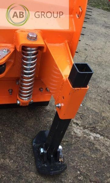 Inter-Tech hydraulic snow plough PSSHV-02, 2.1 m - Plug zapada pentru Utilaje agricole: Foto 3 Inter-Tech hydraulic snow plough PSSHV-02, 2.1 m - Plug zapada pentru Utilaje agricole: Foto 3