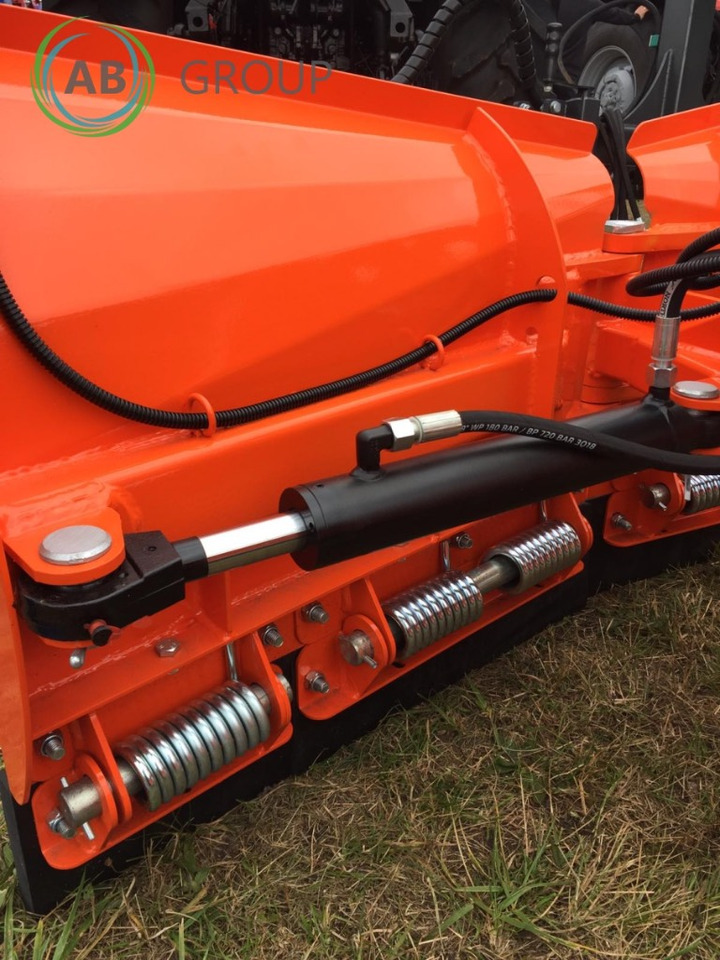 Metal-Technik V-type snow plow light 2.2 - Plug zapada pentru Utilaj deszăpezire: Foto 3 Metal-Technik V-type snow plow light 2.2 - Plug zapada pentru Utilaj deszăpezire: Foto 3