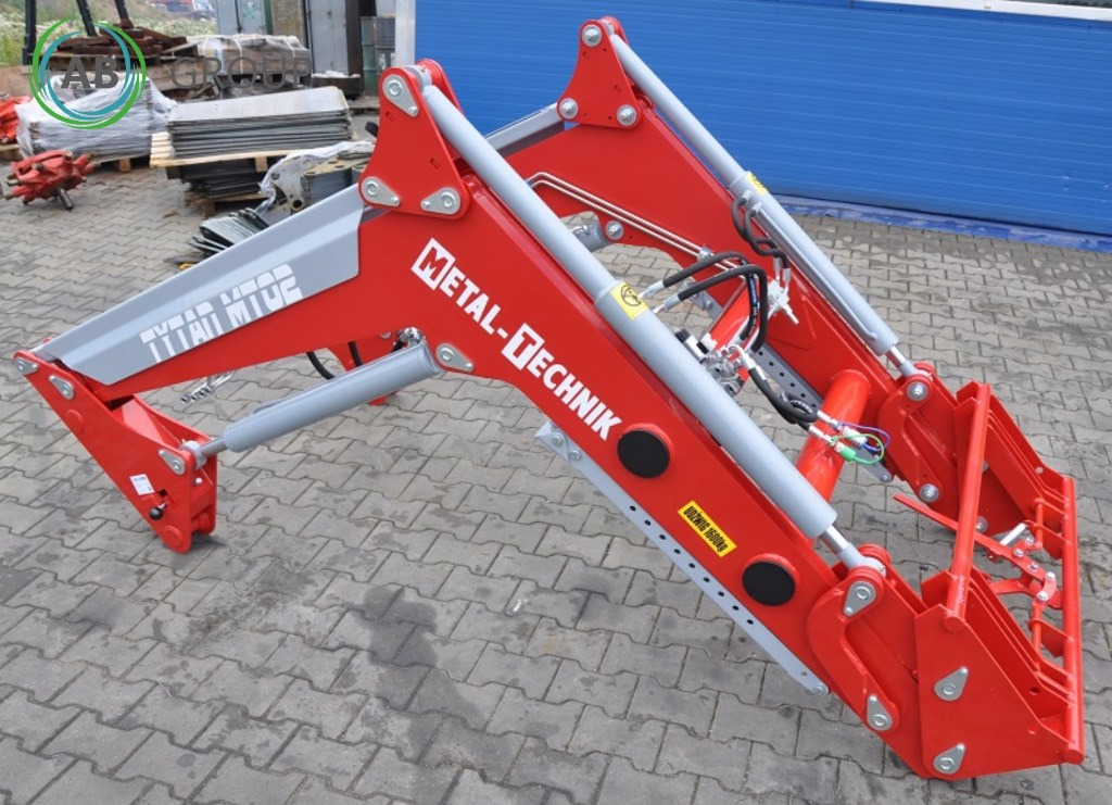 Metal-Technik front loader MT-02 - Încarcator frontal pentru tractor: Foto 2 Metal-Technik front loader MT-02 - Încarcator frontal pentru tractor: Foto 2