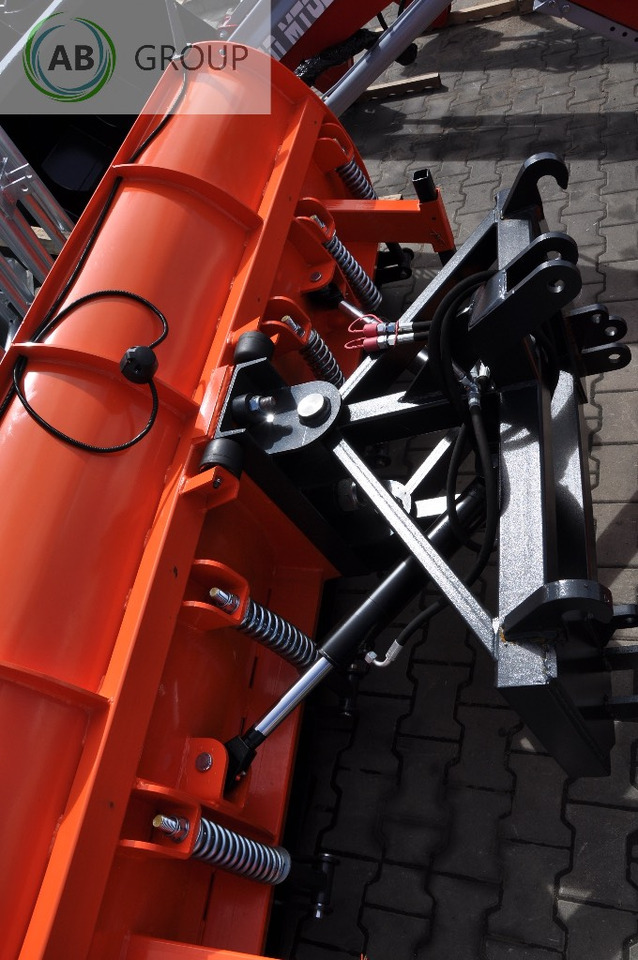 Metal-Technik snow plow 3.0 m category II - Plug zapada pentru Utilaje agricole: Foto 3 Metal-Technik snow plow 3.0 m category II - Plug zapada pentru Utilaje agricole: Foto 3