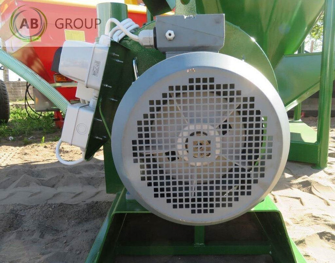 Mrol rozdrabniacz bijakowy ssąco-tłoczący H122 (11kW) - Utilaje - după recoltare: Foto 4 Mrol rozdrabniacz bijakowy ssąco-tłoczący H122 (11kW) - Utilaje - după recoltare: Foto 4