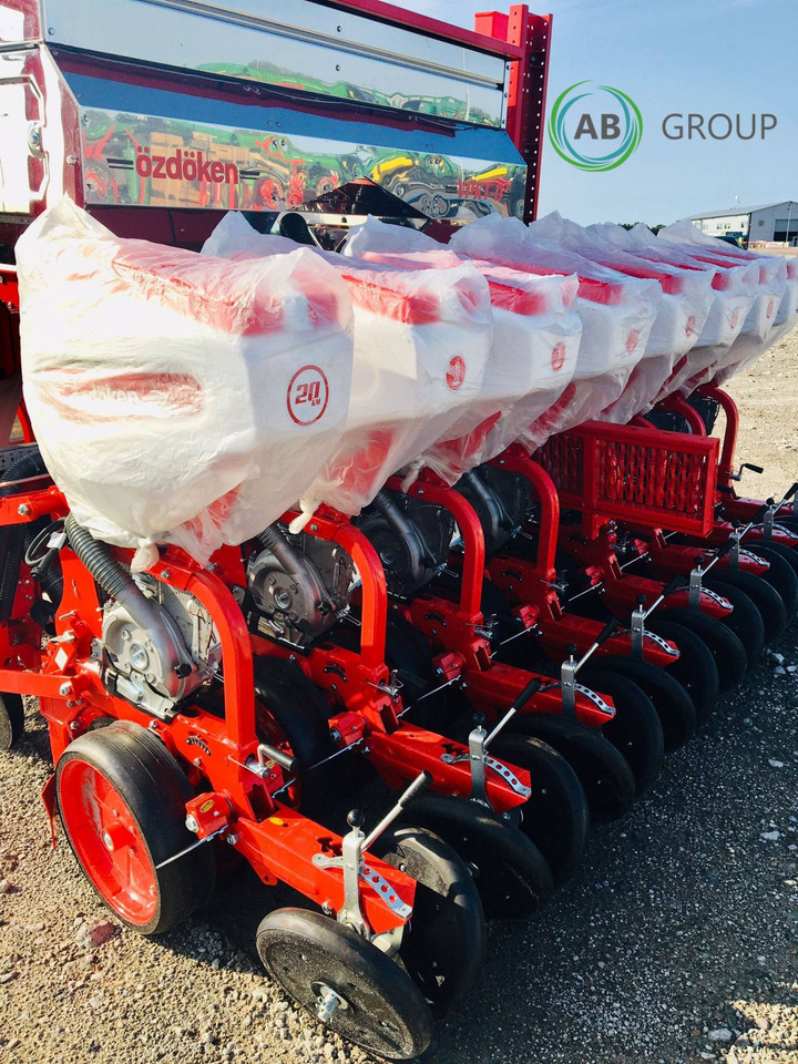Ozdoken VPKT-DG8 eight-row pneumatic precision seeder with depth fertilization - Semănătoare de precizie: Foto 5 Ozdoken VPKT-DG8 eight-row pneumatic precision seeder with depth fertilization - Semănătoare de precizie: Foto 5