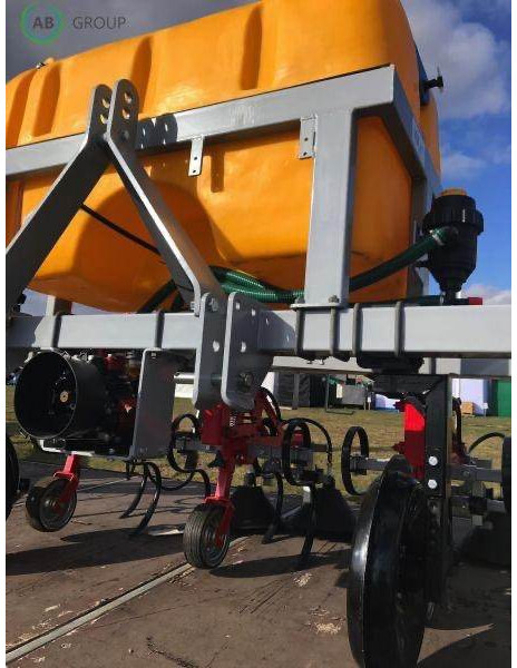 Solan Weeder with sprayer 3 rows/Binador - Grapă: Foto 2 Solan Weeder with sprayer 3 rows/Binador - Grapă: Foto 2