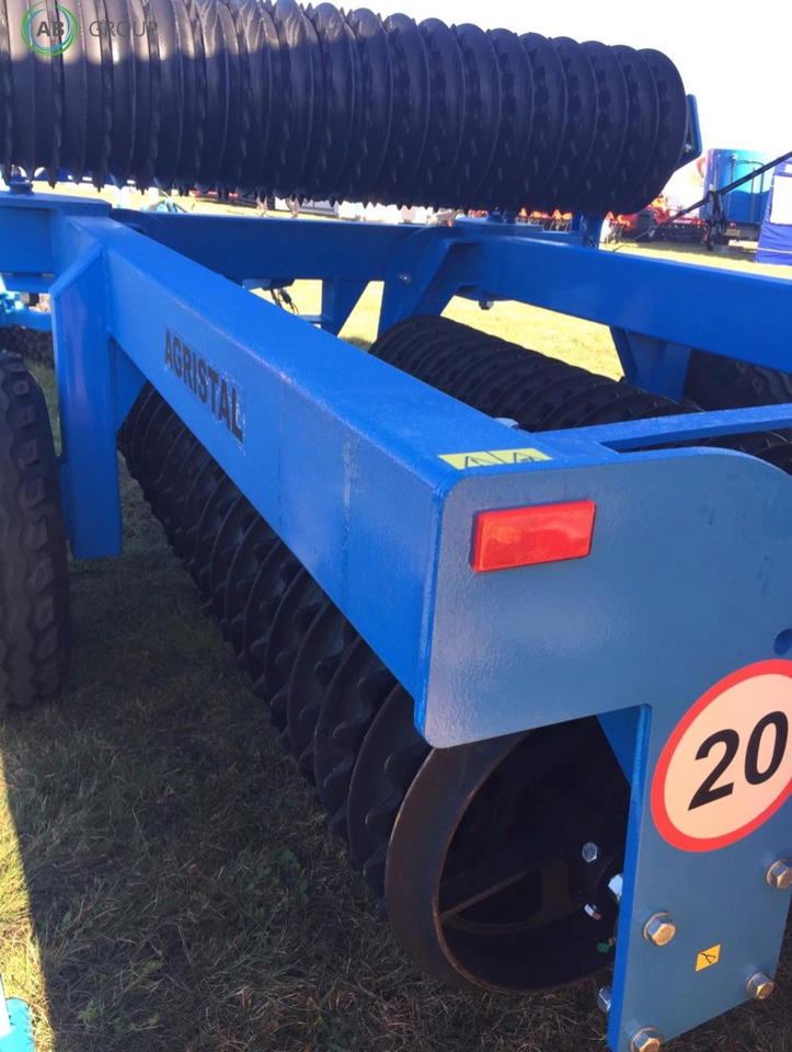 Wał uprawowy Cambridge składany hydraulicznie 6,2 m 530 mm WUC - Compactor agricola: Foto 5 Wał uprawowy Cambridge składany hydraulicznie 6,2 m 530 mm WUC - Compactor agricola: Foto 5