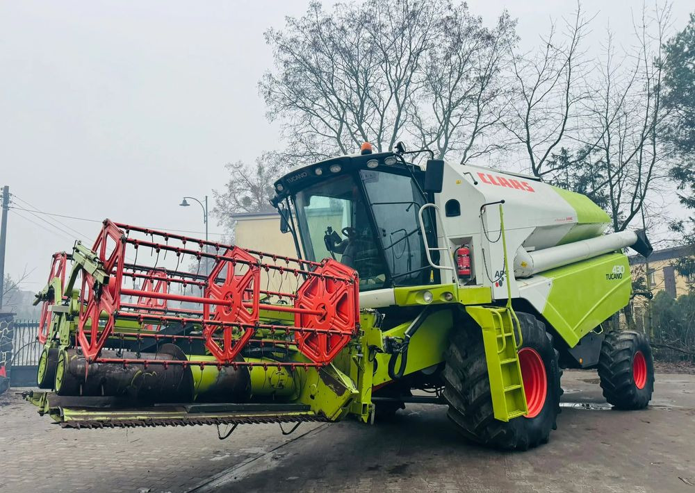 Claas TUCANO 430 APS - Combină de recoltat cereale: Foto 2 Claas TUCANO 430 APS - Combină de recoltat cereale: Foto 2