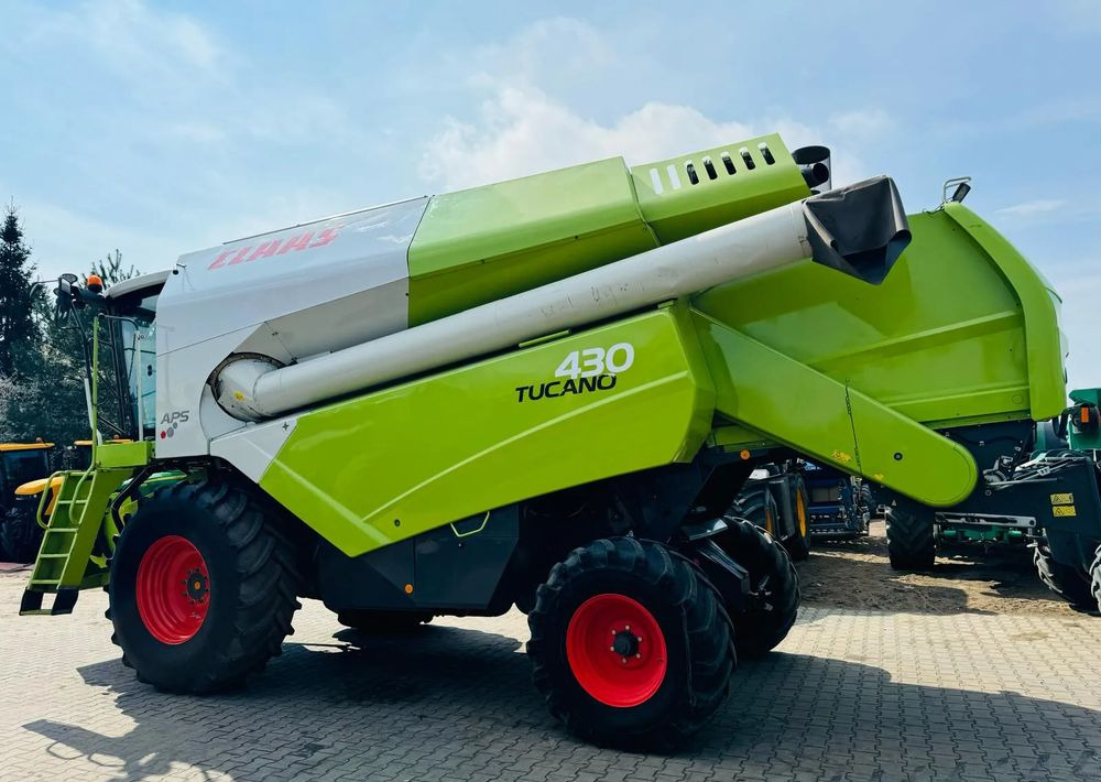 Claas Tucano 430 APS - Combină de recoltat cereale: Foto 3 Claas Tucano 430 APS - Combină de recoltat cereale: Foto 3