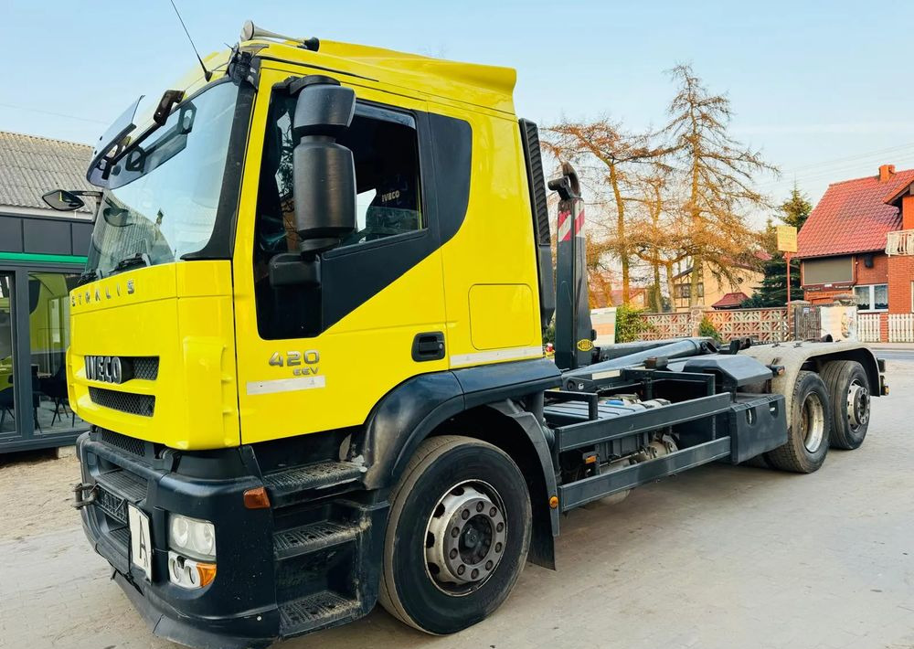 Iveco STRALIS - Camion cu cârlig: Foto 1 Iveco STRALIS - Camion cu cârlig: Foto 1