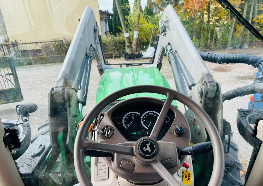 John Deere 6110M - Tractor agricol: Foto 4 John Deere 6110M - Tractor agricol: Foto 4