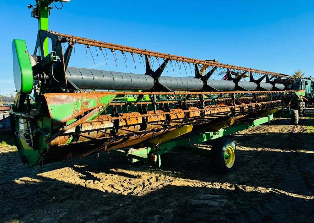John Deere 630R - Heder: Foto 3 John Deere 630R - Heder: Foto 3