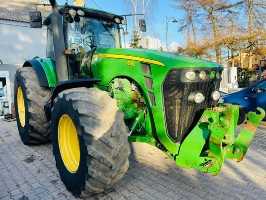 John Deere 8130 - Tractor agricol: Foto 1 John Deere 8130 - Tractor agricol: Foto 1