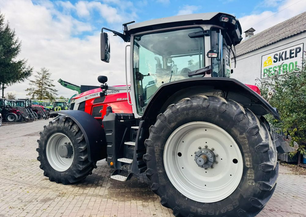 Massey Ferguson 8S.225 - Tractor agricol: Foto 2 Massey Ferguson 8S.225 - Tractor agricol: Foto 2