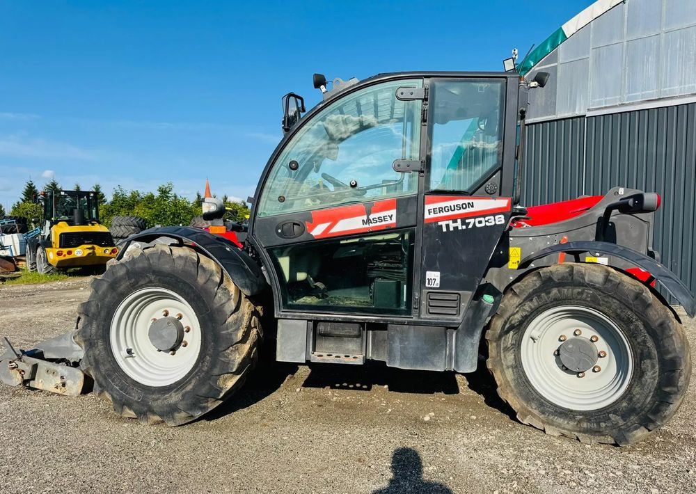 Massey Ferguson TH 70.38 - Stivuitor telescopic: Foto 3 Massey Ferguson TH 70.38 - Stivuitor telescopic: Foto 3