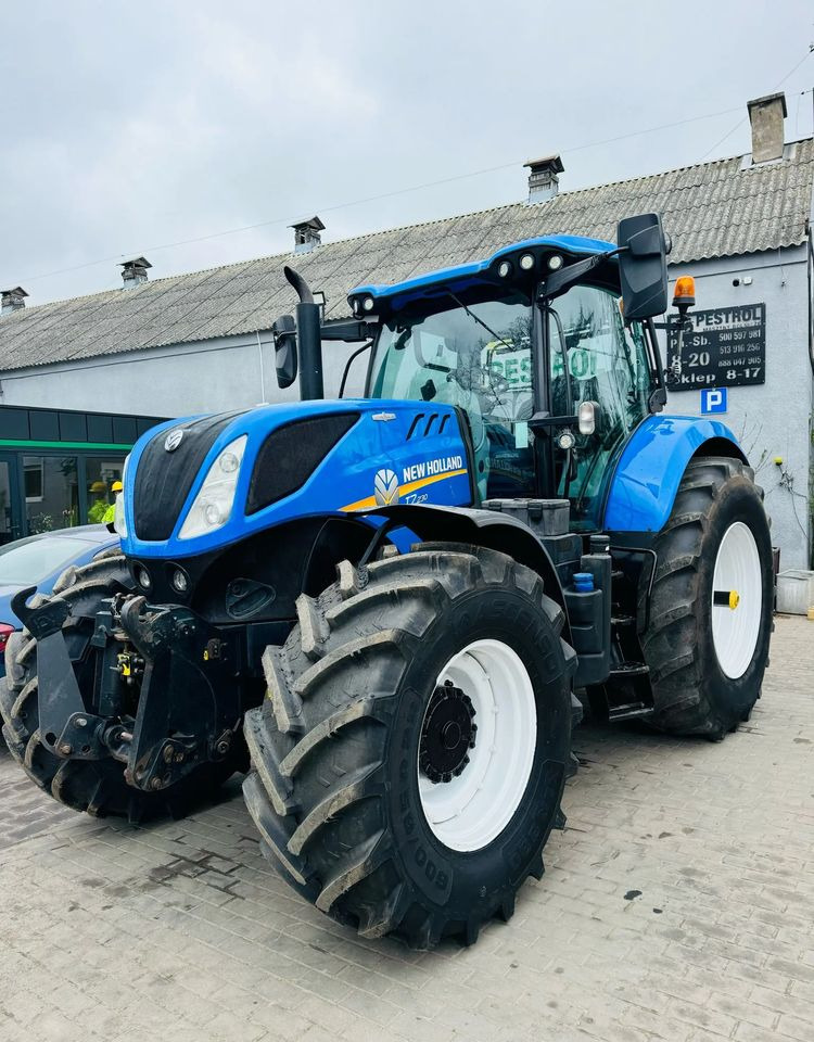 New Holland T7.230 AUTOCOMMAND - Tractor agricol: Foto 1 New Holland T7.230 AUTOCOMMAND - Tractor agricol: Foto 1