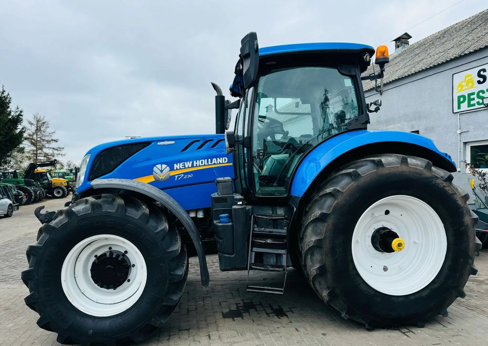 New Holland T7.230 AUTOCOMMAND - Tractor agricol: Foto 3 New Holland T7.230 AUTOCOMMAND - Tractor agricol: Foto 3