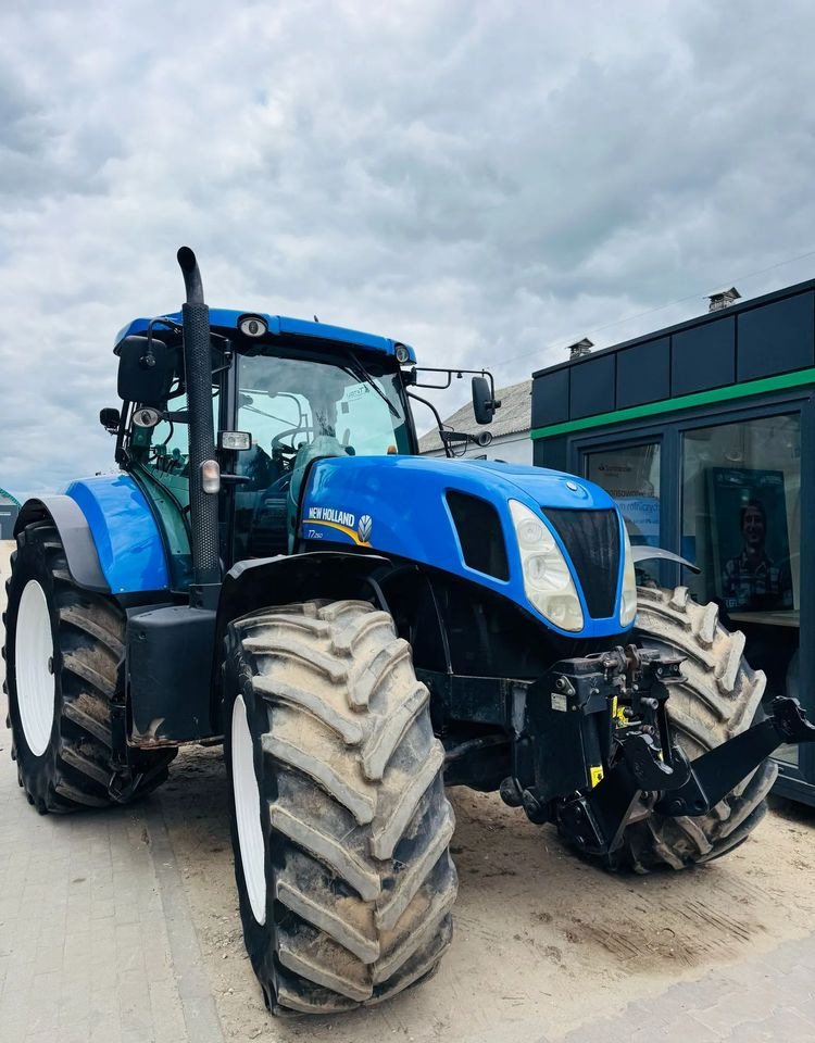 New Holland T7.260 Powercommand - Tractor agricol: Foto 2 New Holland T7.260 Powercommand - Tractor agricol: Foto 2