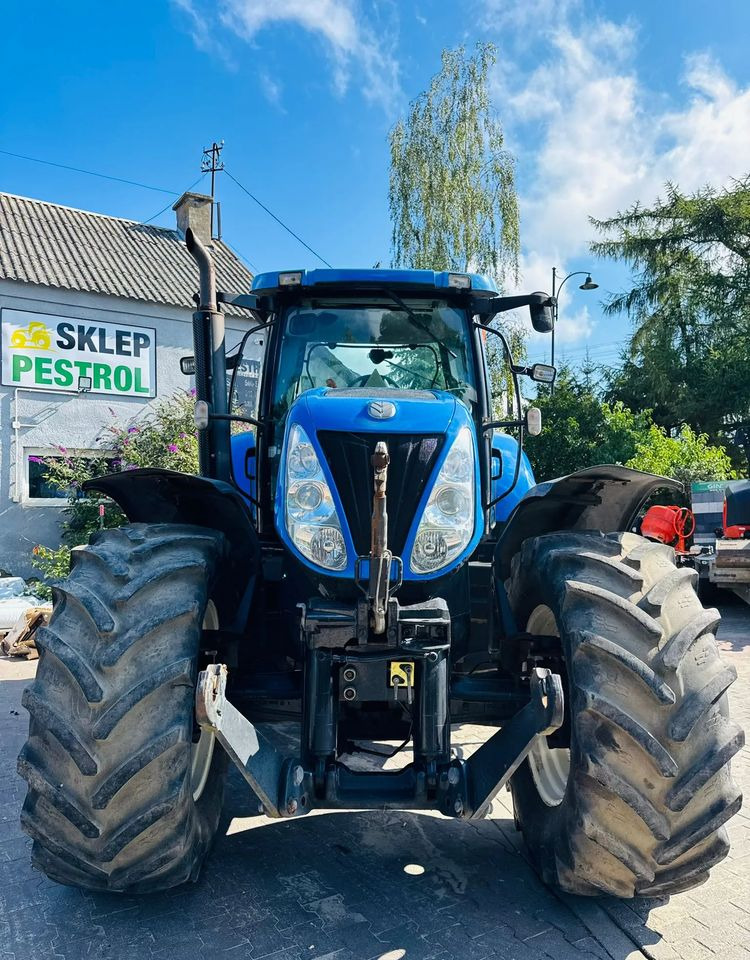 New Holland T7030 - Tractor agricol: Foto 4 New Holland T7030 - Tractor agricol: Foto 4