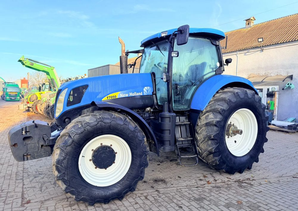 New Holland T7050 - Tractor agricol: Foto 4 New Holland T7050 - Tractor agricol: Foto 4