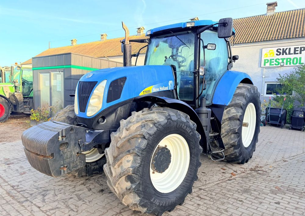 New Holland T7050 - Tractor agricol: Foto 3 New Holland T7050 - Tractor agricol: Foto 3
