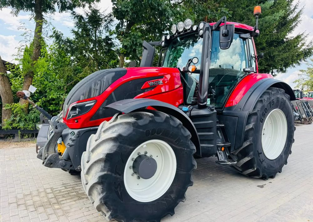 Valtra T254 - Tractor agricol: Foto 1 Valtra T254 - Tractor agricol: Foto 1