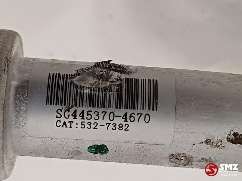 Caterpillar Cooling hose Caterpillar - Sistem de răcire pentru Camion: Foto 4 Caterpillar Cooling hose Caterpillar - Sistem de răcire pentru Camion: Foto 4