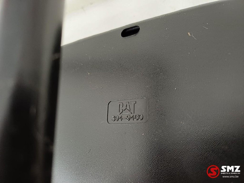 Caterpillar Mirror Caterpillar - Oglinda retrovizoare pentru Camion: Foto 5 Caterpillar Mirror Caterpillar - Oglinda retrovizoare pentru Camion: Foto 5